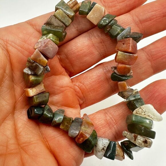 Stunning stretchy jasper, agate chipped bracelet! - Picture 9 of 14
